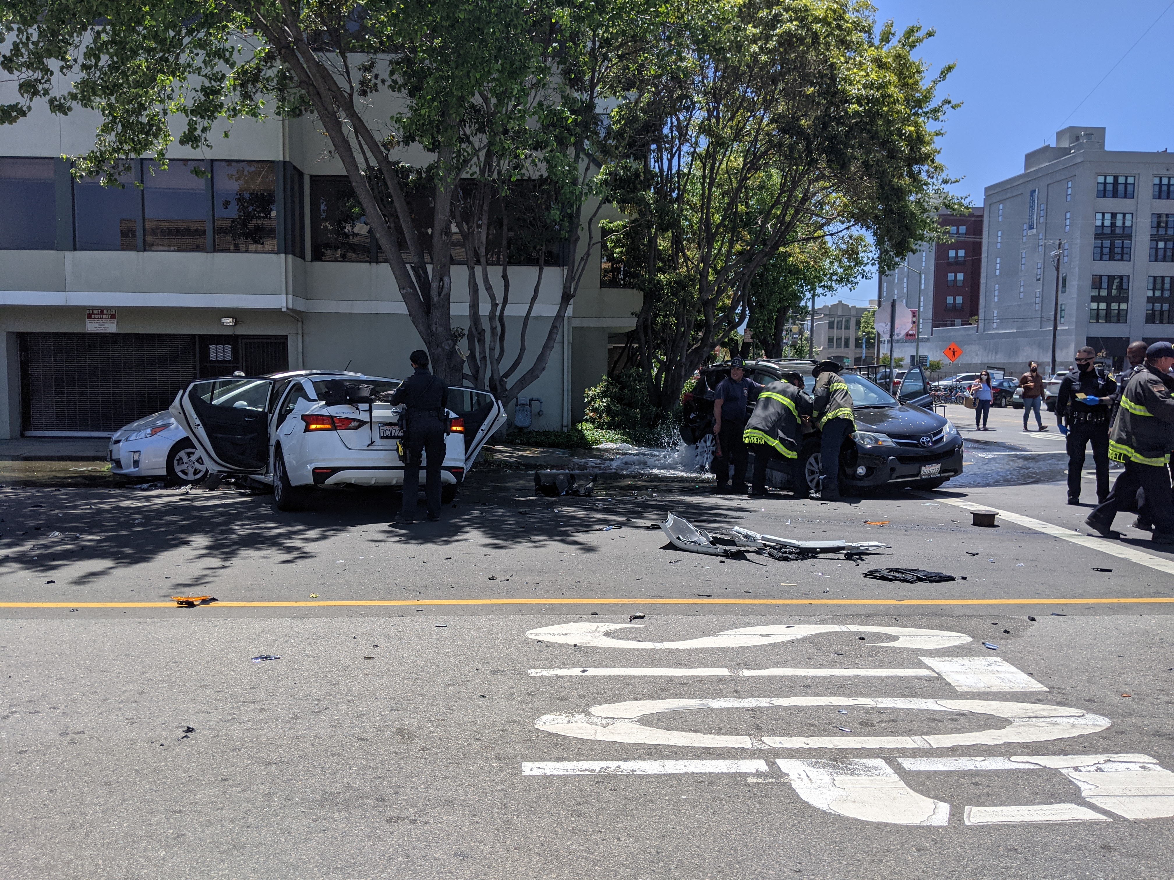 While OakDOT prepares to remove safety measures on Telegraph, the carnage continues. Example: this serious crash in Jack London that sent two children to the hospital. Photo: Streetsblog/Rudick