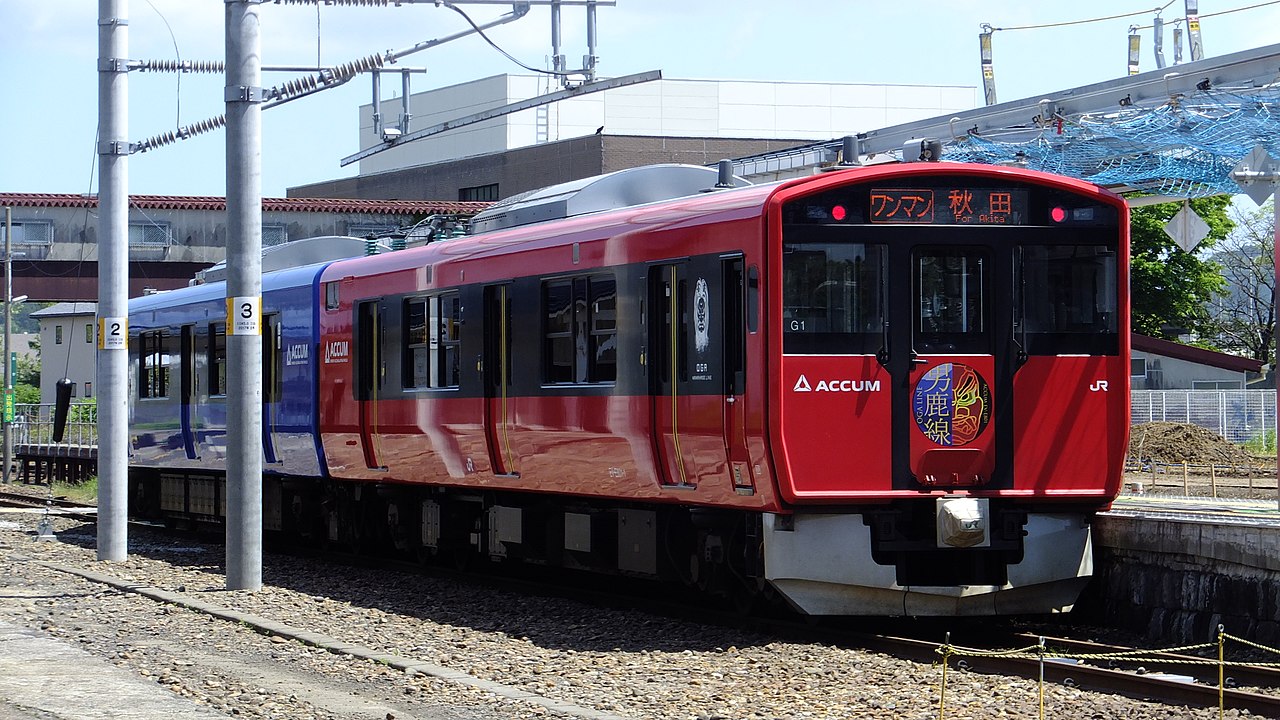 A battery powered train in Japan. These trains are relatively slow, heavy, and have limited range. They are not intended for high speed, heavy duty service. Photo: Wikimedia Commons